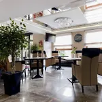M Hotel 3*