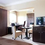 M Hotel 3*