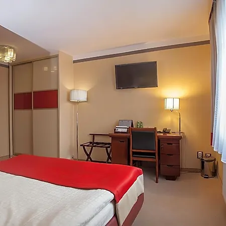M Hotell
