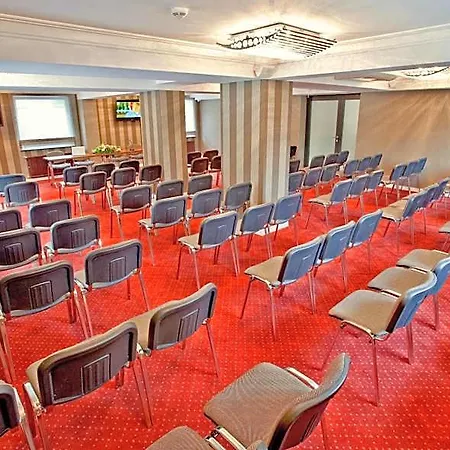 M Hotell 3*