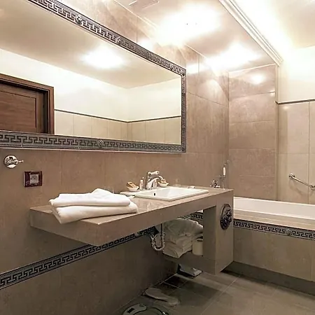 M Hotell 3*
