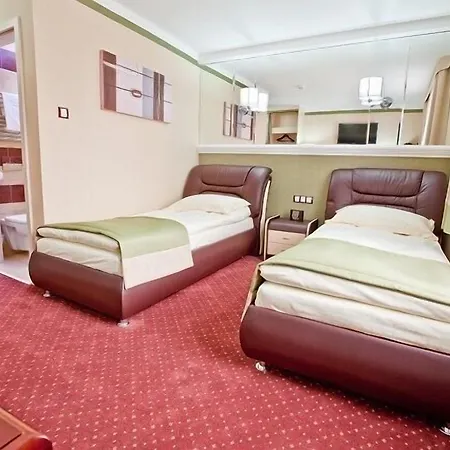 M Hotell 3*