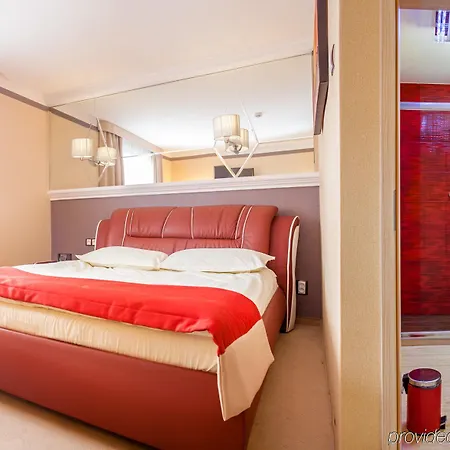 M Hotell 3*